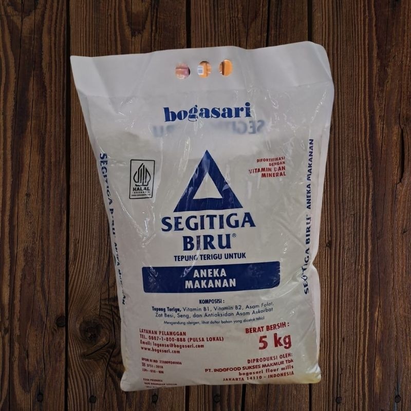 

TEPUNG TERIGU SEGITIGA BIRU 5KG