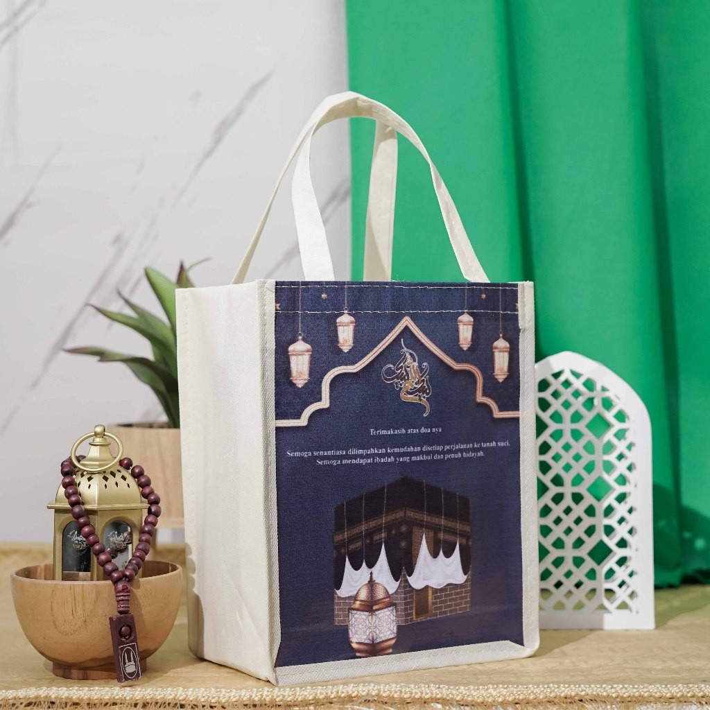 

LR Tas Murah Berkualitas Oleh Oleh Souvenir Haji dan Umroh BISA BELI SATUAN READY STOK KAIN TEBAL 75GSM POTRAIT