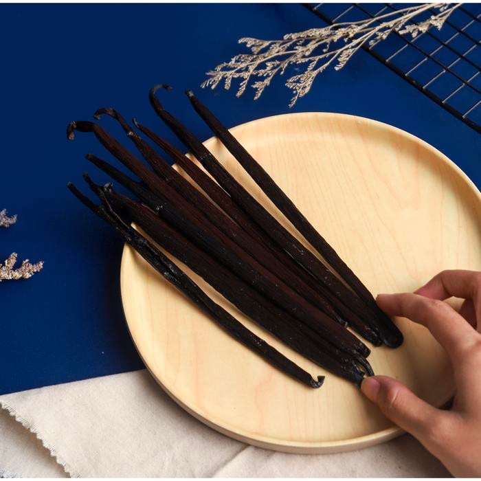 

viral.shop8 Vanilla Beans Planifolia GRADE A Gourmet (Biji Vanila 100% ORGANIK) - 25 Gram, 14-15 Cm