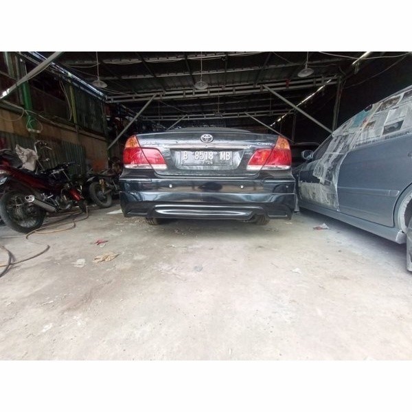bodykit camry 2004 bumper belakang 2 set dan sidkirt1 pasnag GRADE-A .