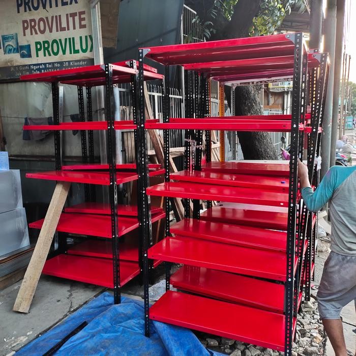 Rak Besi Siku Lubang 30x100x200 - Merah