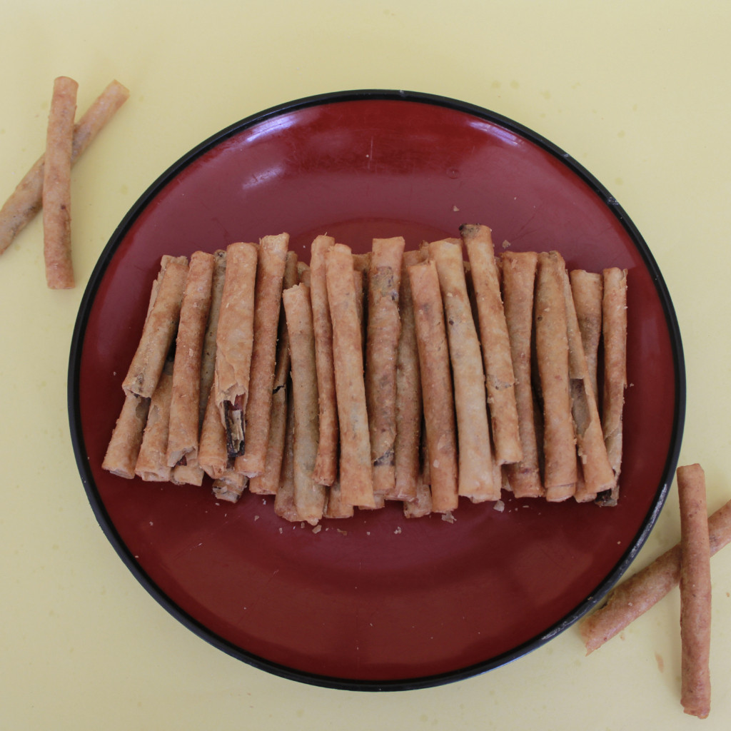 

SALE PISANG AROMA 250g / 500g – Renyah Manis Karamel | Lumpia Pisang Stik Camilan Oleh-Oleh