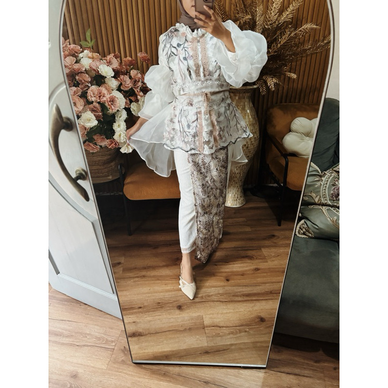 B21  Atasan Kebaya Minny Kebaya Wisuda Kebaya Lamaran Atasan Kondangan Baju Simple Elegant