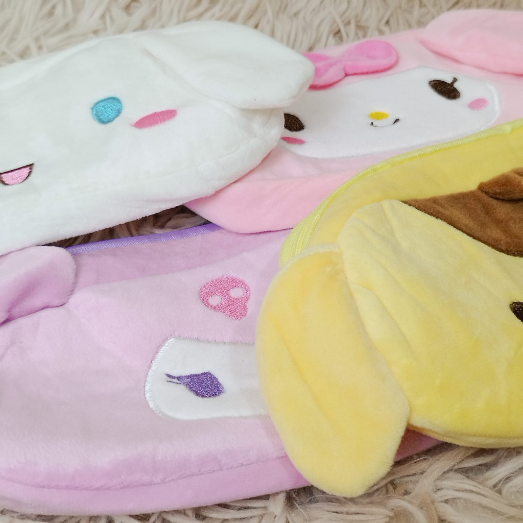 

TERSEDIA KOTAK PENSIL KAIN MODEL KARTUN SANRIO KUPING CINAMOROLL MY MELODY POMPOMPURIN KUROMI / PLUSHIE BONEKA BULU TEMPAT PENSIL TEPAK KAIN BAHAN BELUDRU BULU SUEDE TERMURAH COD