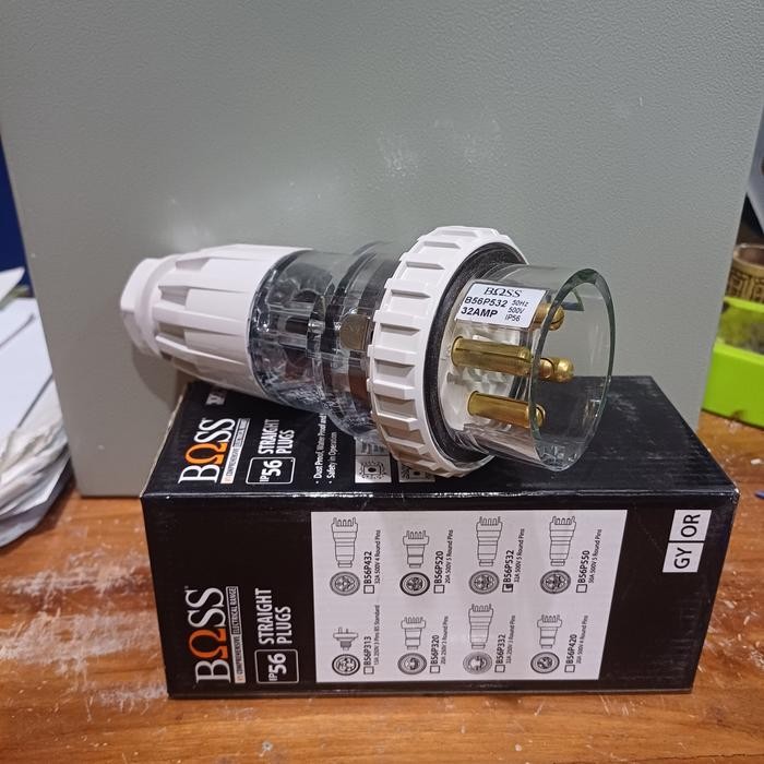 BOSS B56P532- 5 Round Pin 32A IP 56 BOSS