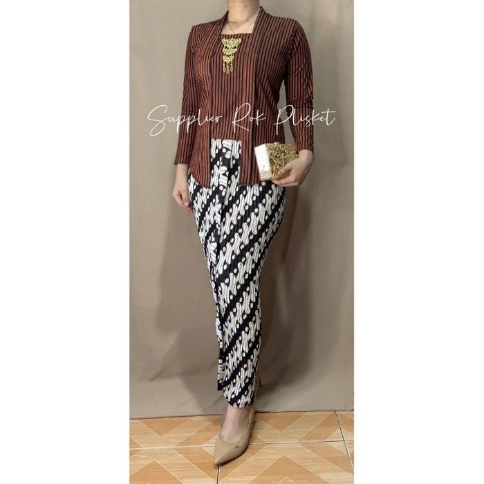 

Kebaya kutubaru motif lurik/kebaya lurik - S