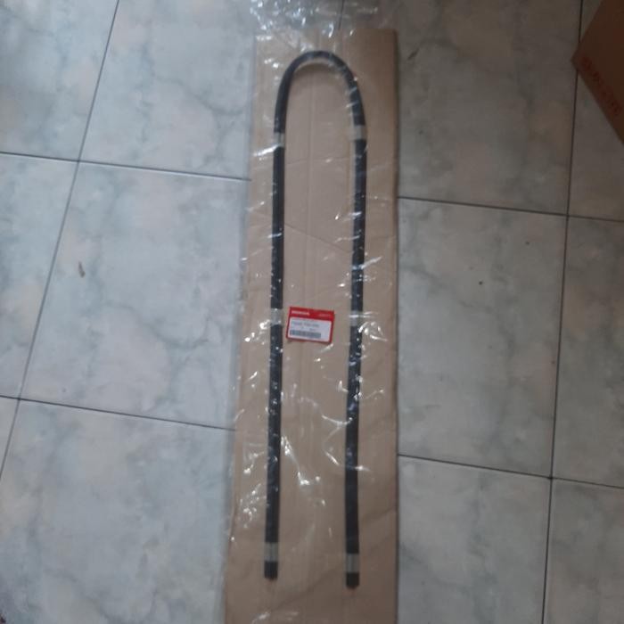 karet kaca bagasi atas jazz ge8 2008 2009 2010 2011 2012 2013 ori