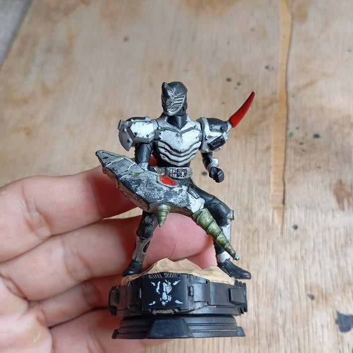 EO99 figure action Kamen rider gai bekas