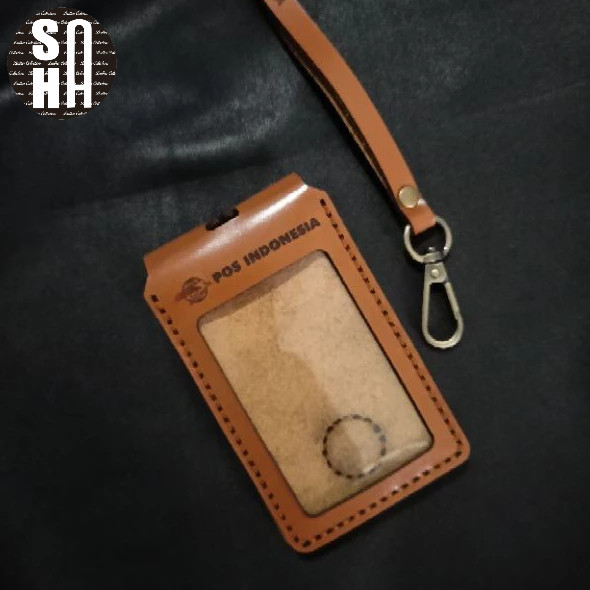 

ID CARD NAMETAG HOLDER KULIT MODEL FLIP MAGNET