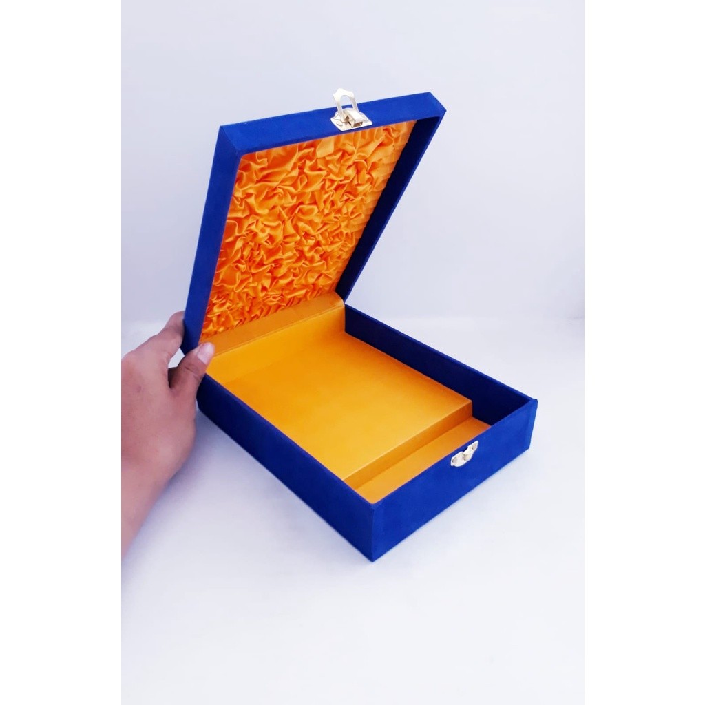 

BOX 20X17X6.5 CM BLUDRU PLAKAT VANDEL PIAGAM KOTAK PLAKAT BOX PLAKAT CINDERAMATA SUVENIR