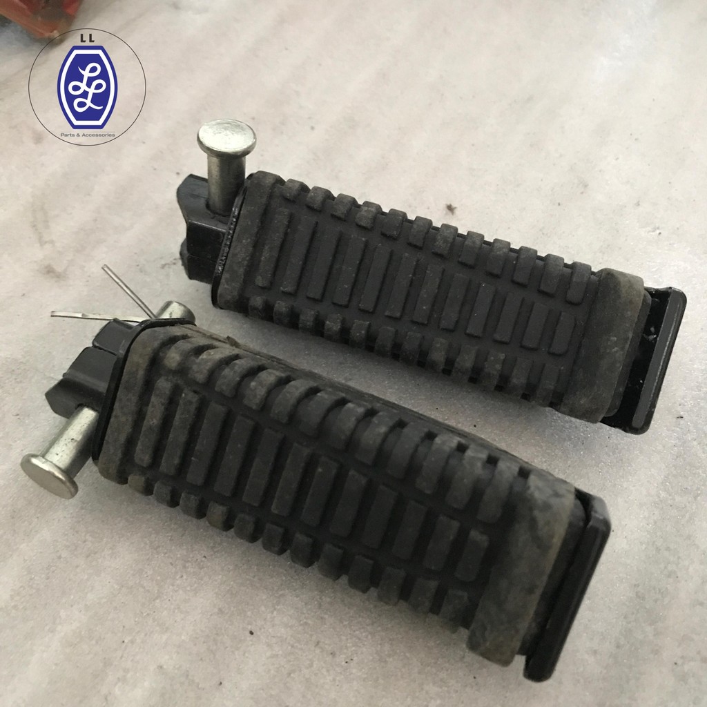 FUTSTEP / PUSTEP / PIJAKAN KAKI BELAKANG VIXION MERK RJM