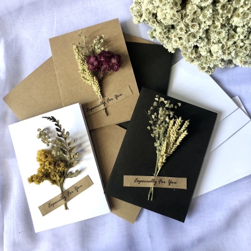 

Wish card kosongan/ Kartu ucapan bunga kering