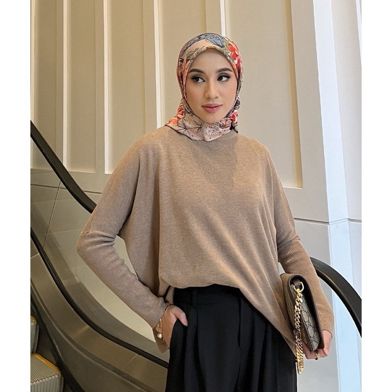 BATWING SWEATER BY GONEGANI