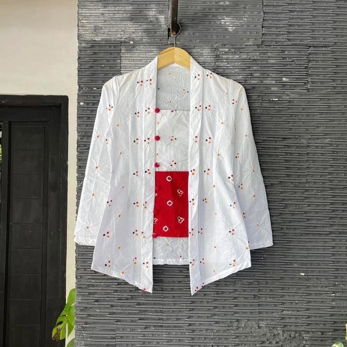 

Kebaya Kondangan Kutubaru Jumputan Merah Putih Batik modern - Putih Mix Merah, S