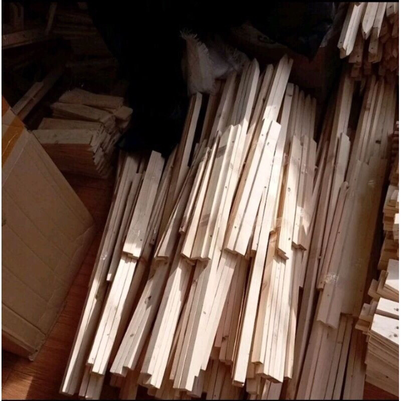 tripod standing wooden easel / tripod standing kayu perlengkapan pesta / wedding