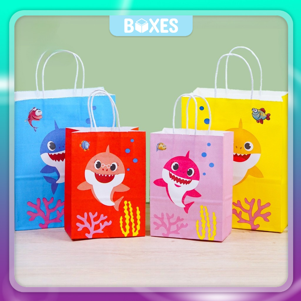 

Paper Bag Kantong Kertas Motif Baby Shark / Goodie Bag Kraft Hampers Souvenir Ulang Tahun Anak I AK02K2 - AK03K2
