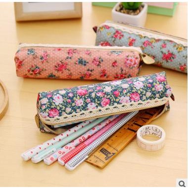 

Kotak Pensil Boneka Bulu KOREAN FLOWER PLAID Edition Gwiyeo Pencil Case Stationery Bag Kawaii