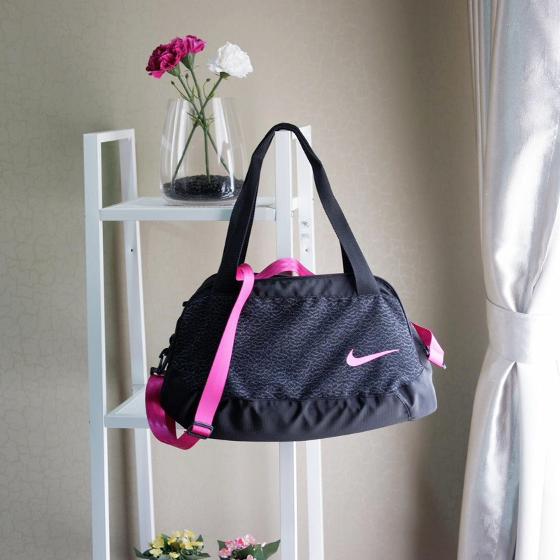 Tas Olahraga Bahu Wanita Nike 24L Multicolor
