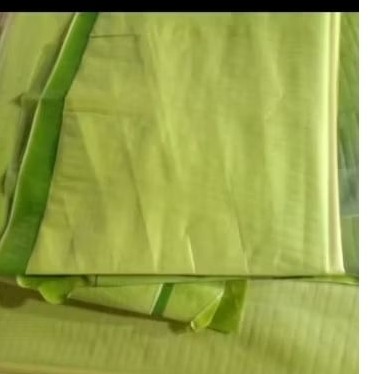 

daun pisang muda /daun pisang batu satu lepit 7-8 lembar terlaris