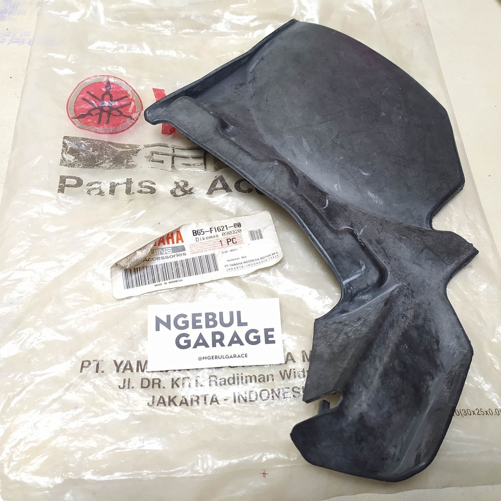 Karpet Pelindung Mesin Ban Belakang Aerox 155 YAMAHA ORI B65 F1621 00