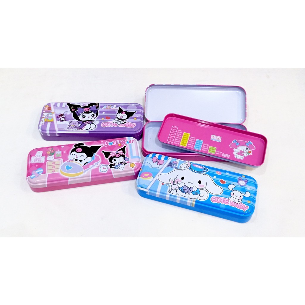 

Kotak Pensil Kaleng Motif Sanrio Kuromi /Tempat Pensil Kaleng Kuromi B-810