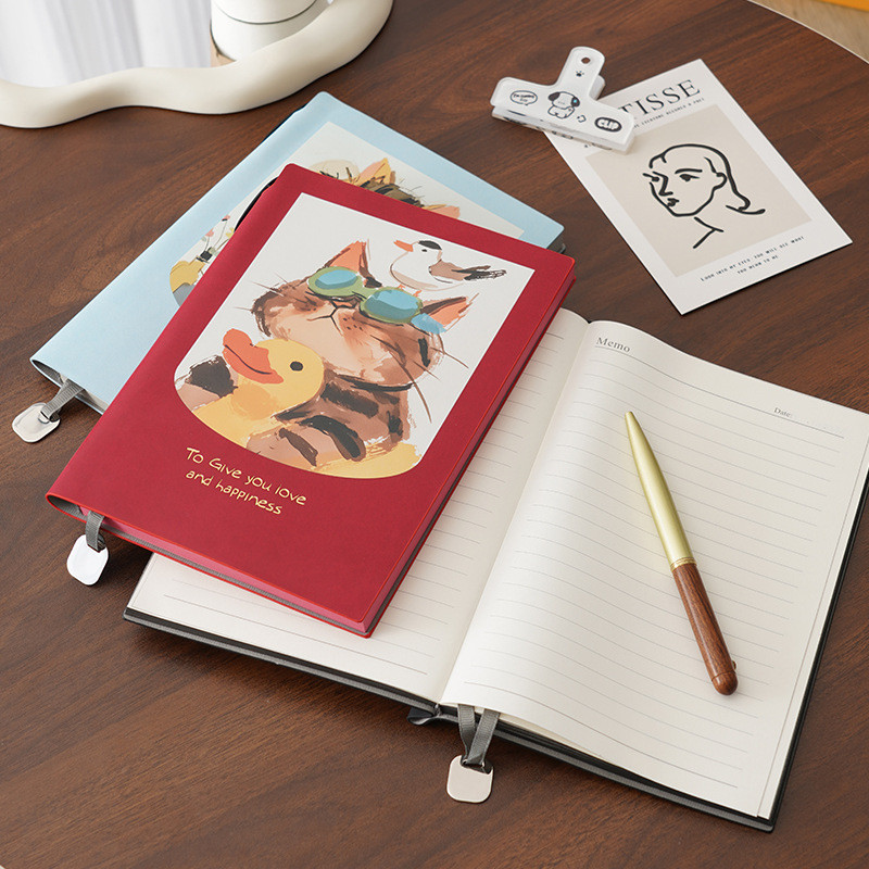 

Cute cat InS-style color illustration notebook A5 high appearance level leather case pendant Student diary with built-in pen