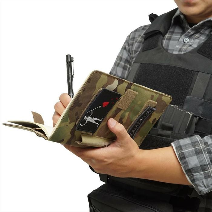 

Sampul Buku Fox Two Notebook Cover Medium
