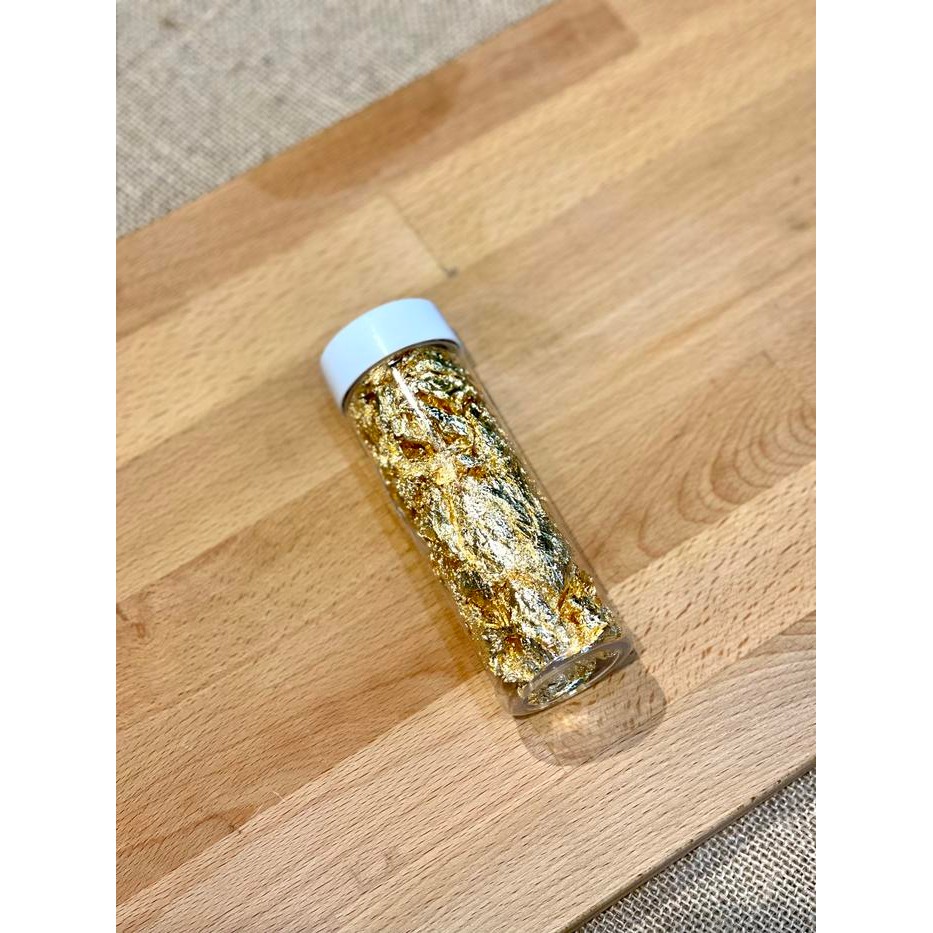 

NG Edible Cake Decoration Gold, Silver, Rose Gold Leaf 2gr - GoldNG