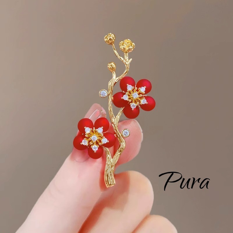 【Pura】Bros bunga plum merah bros kerah cheongsam gaya Cina yang sangat indah untuk wanita kelas atas