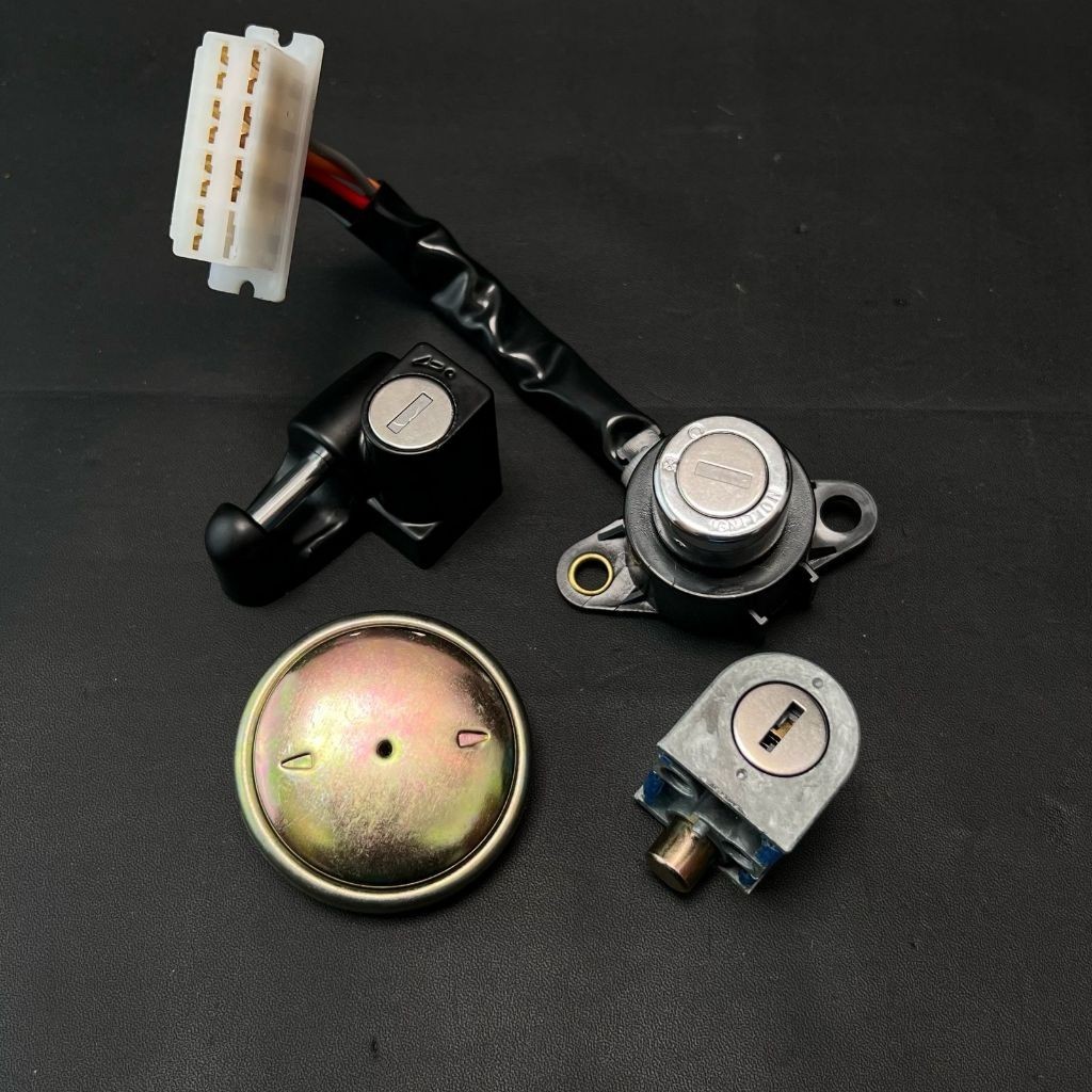 KUNCI KONTAK C70 BEKJUL SET PLUS KUNCI HELM C70 KUNCI JOK C70 IMPORT KUNCI KONTAK SET C70 4 BAGIAN