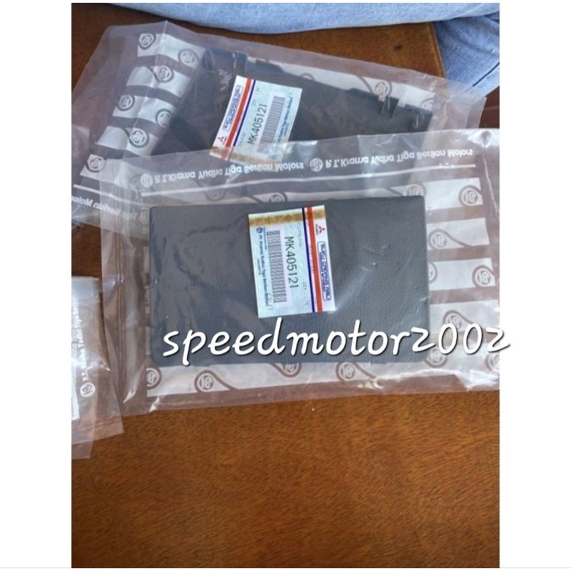 Tutup rumah sekring Mitsubishi Canter/lid fuse box Canter