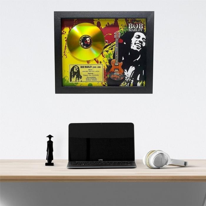 Pajangan bob marley shadowbox bob marley golden disc bob marley