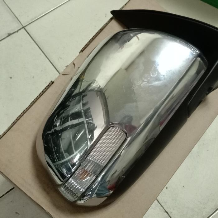 spion Fortuner hilux 2015 original toyota