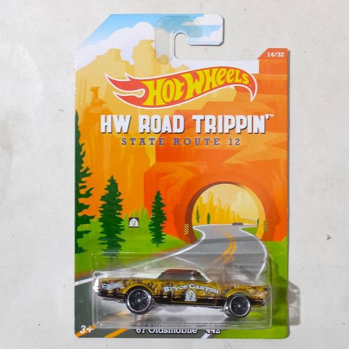 Hot Wheels HW 67 Oldsmobile 442 2014 HW Road Trippin