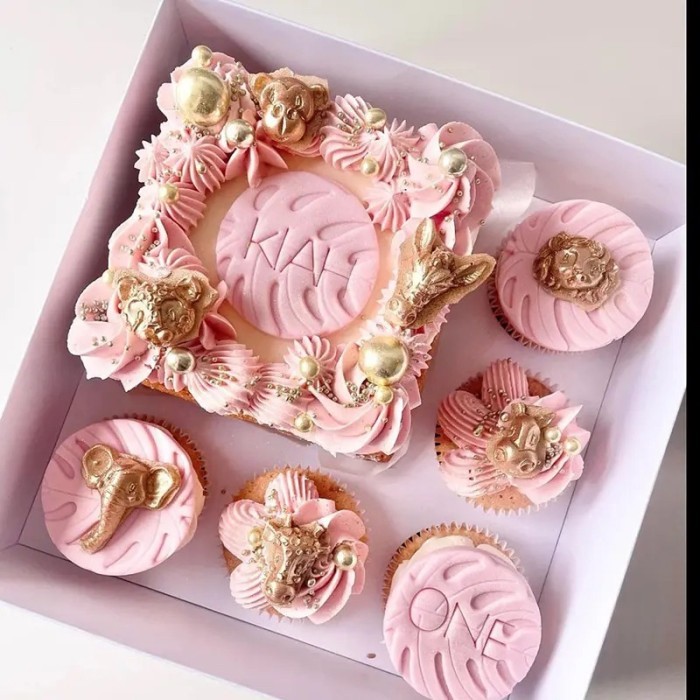 

TERLARIS Cupcake and Cake Box 2 in 1 Cake Box Kotak Kue dan Cupcake 25 x 12 cm yy3