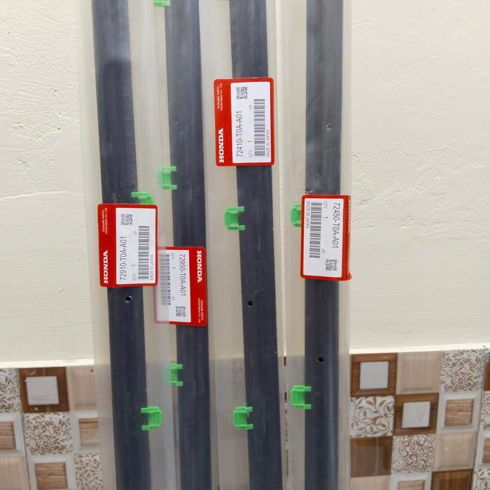 Pelipit kaca Karet Kaca Luar Honda CRV Gen3 Gen 3 2007-2012 1set TOP