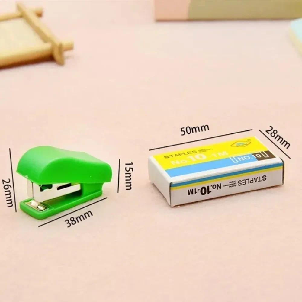 

Mini Stapler Set Portable Office Supplies Cute Gift with 50 Staples 09cm Staples for A4 Paper Random Color