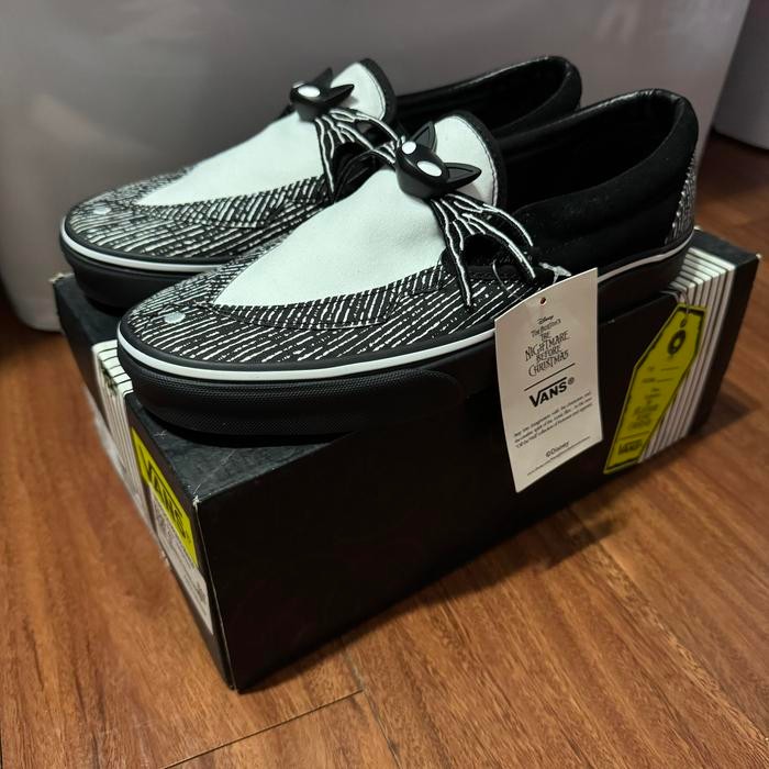Vans Slip-On x Disney "The Nightmare Before Christmas Original Resmi - Size 43