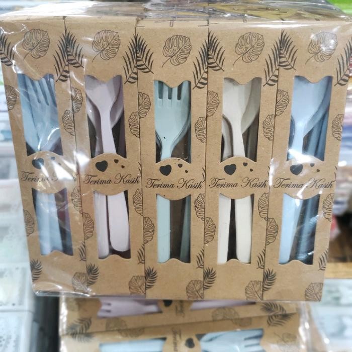 

(isi 50 pcs) souvenir GoGreen Lokal Kemas Mika - box