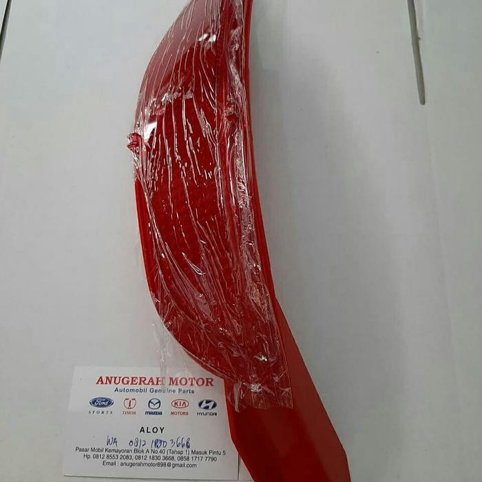 lampu belakang mata kucing kanan ford fiesta TOP