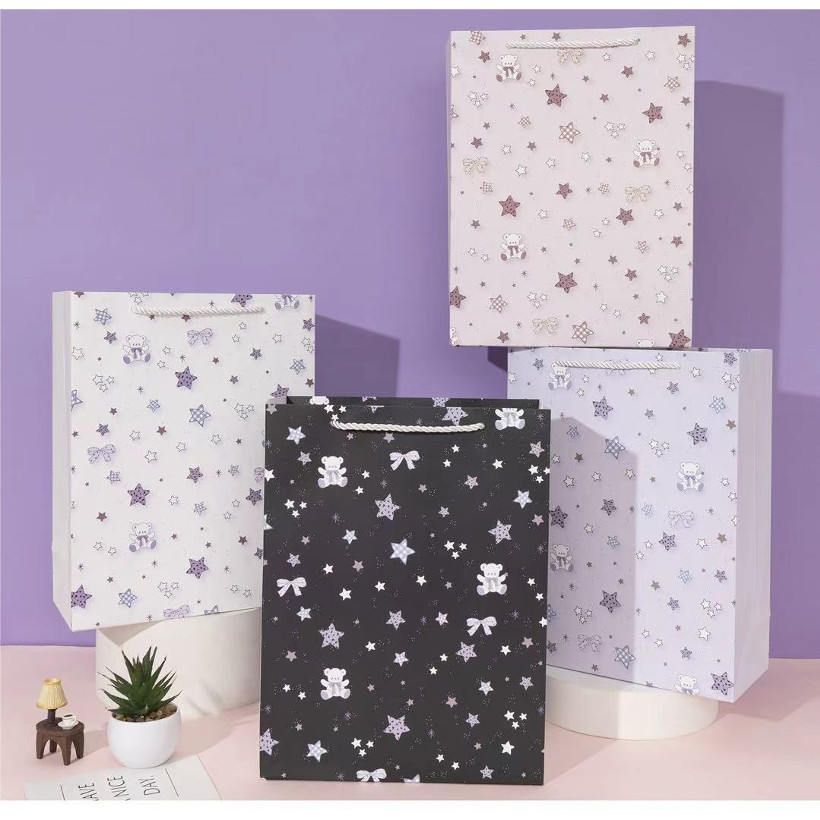 

Paperbag Estetik Premium Motif Star / Karakter Kartun Capybara Lucu 33x25x11.5 - BC0614