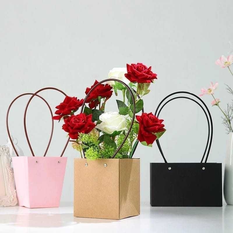 

AR FLOWER PECKING PAPER BAG GIFT BOX