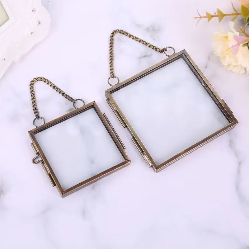 

Creative DIY Chain Retro Metal Embossed Glass Photo Frame Plants Insect Specimen Storage Container Artworks Display Holder