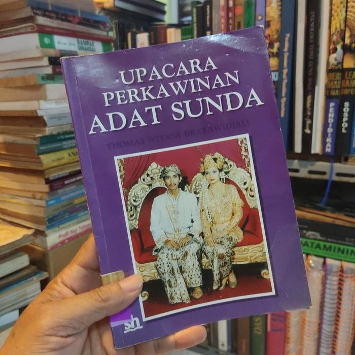 UPACARA PERKAWINAN ADAT SUNDA