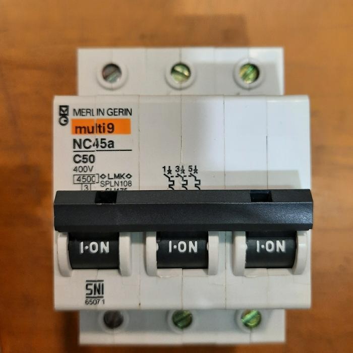 Mcb Nc45a 3p 50A Merlin Gerin