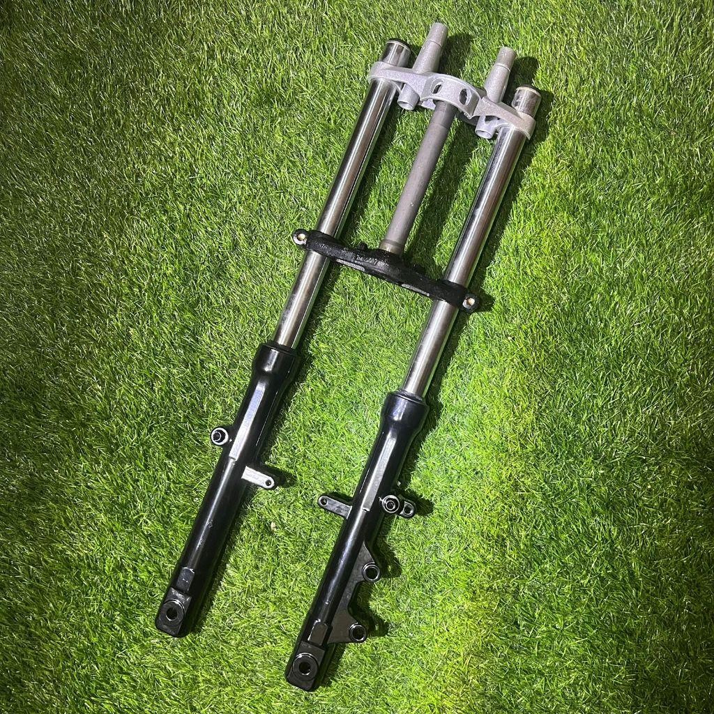SHOCK DEPAN KOMPLIT VIXION OLD/NEW  FORK ASSY YAMAHA VIXION OLD VIXION NEW SHOCK BREAKER DEPAN KOMPL