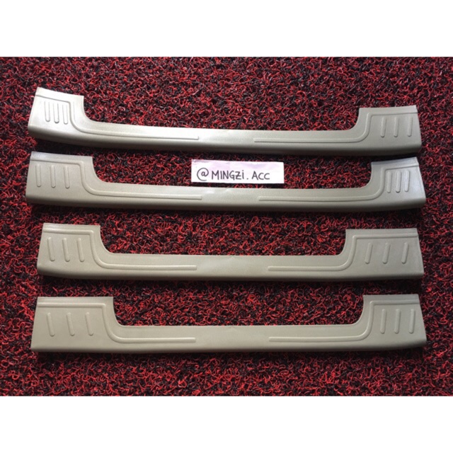 AVANZA / XENIA 2008-2010 SILLPLATE SAMPING INJAKAN SAMPING PINTU MOBIL PLASTIK COVER CREAM