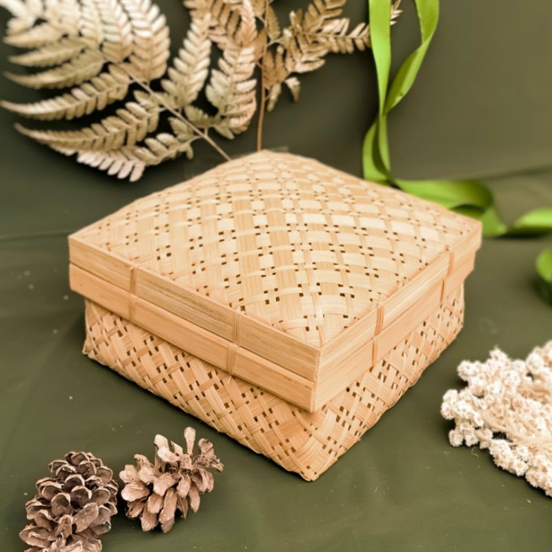 

Special Edition - Bamboo Box - Besek - Hampers box - Souvenir box - Seserahan Box Gift