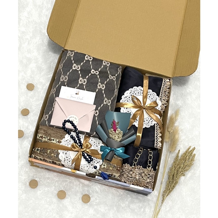

Hampers Mukena Premium Box Al Mecca Tile Kado Lebaran / Ulang Tahun - Biru, Soft Box