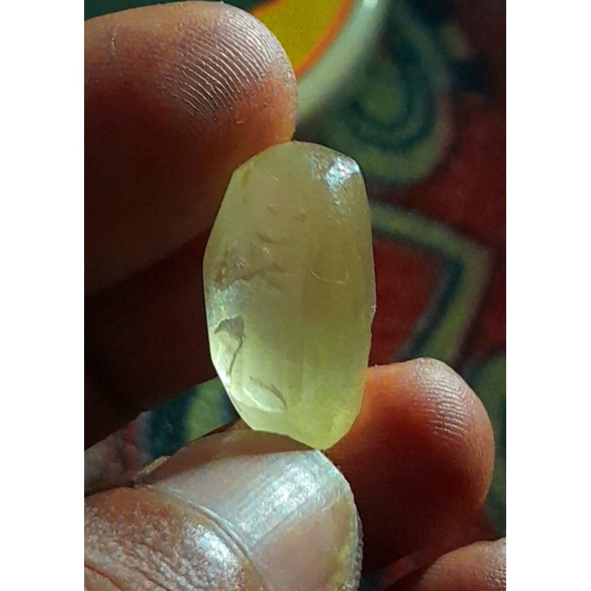 Bahan batu fosil mani gajah kuning super kristal kode 07